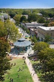 A photo of the tree-covered Decatur Square. Source: Decaturga.com. 